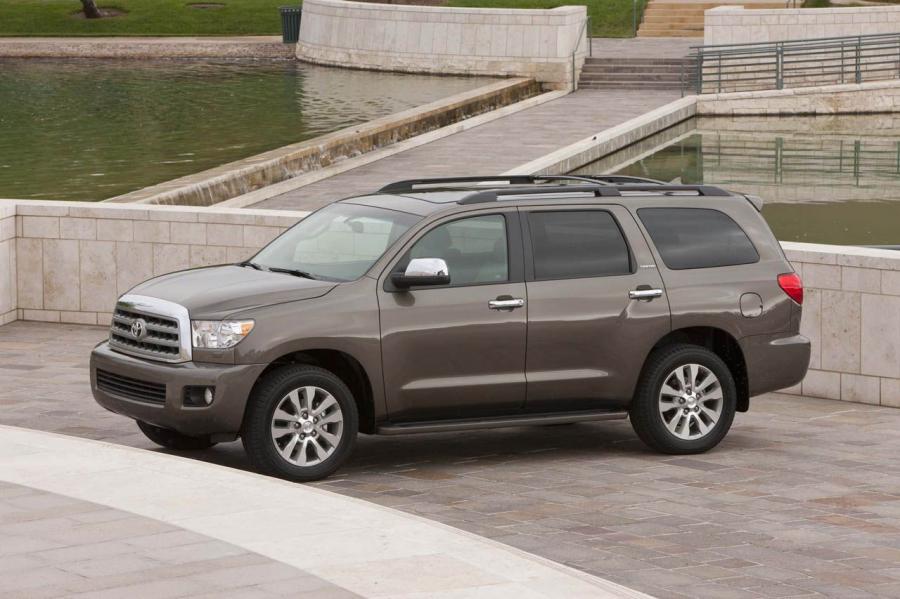  Toyota Sequoia 2013 года  (фото 40 из 50)